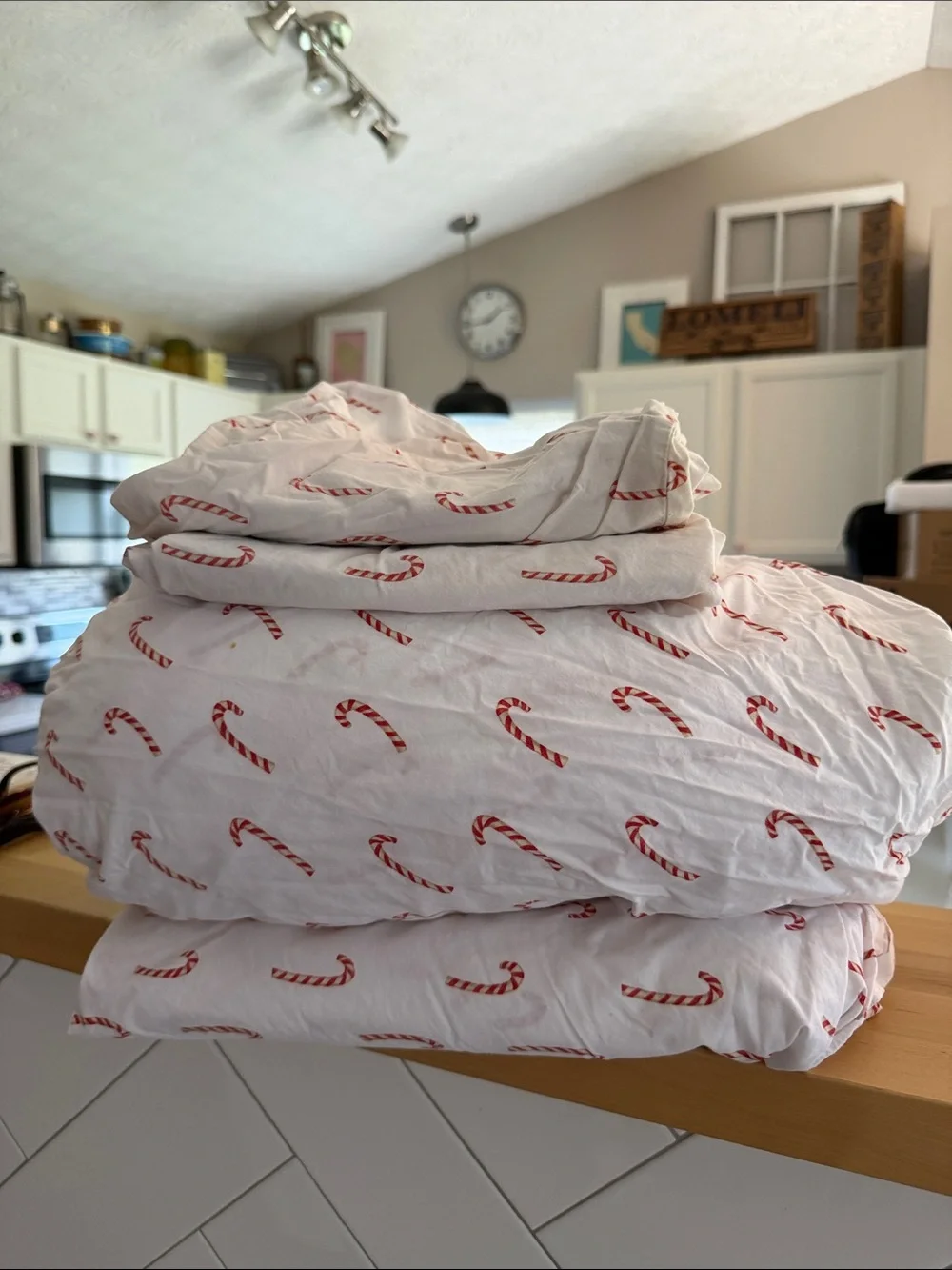 Pottery Barn Candy Cane Christmas King Sheet Set